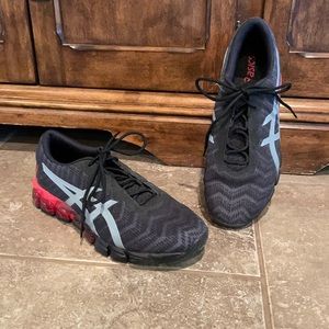 ASICS GEL Athletic Shoe